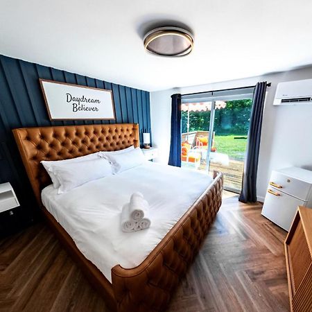 Chalet 239-Boutique Hotel Уэст-Довер Экстерьер фото
